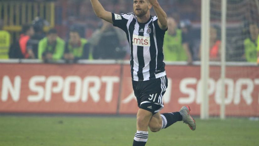 "Alen Stevanović slavi gol na Marakani"
