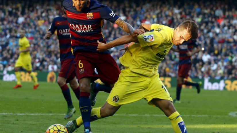 "Suarez u duelu sa Danijem Alvesom"