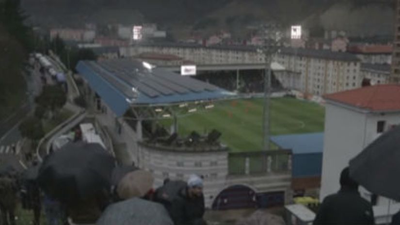 "Ipurua stadion"