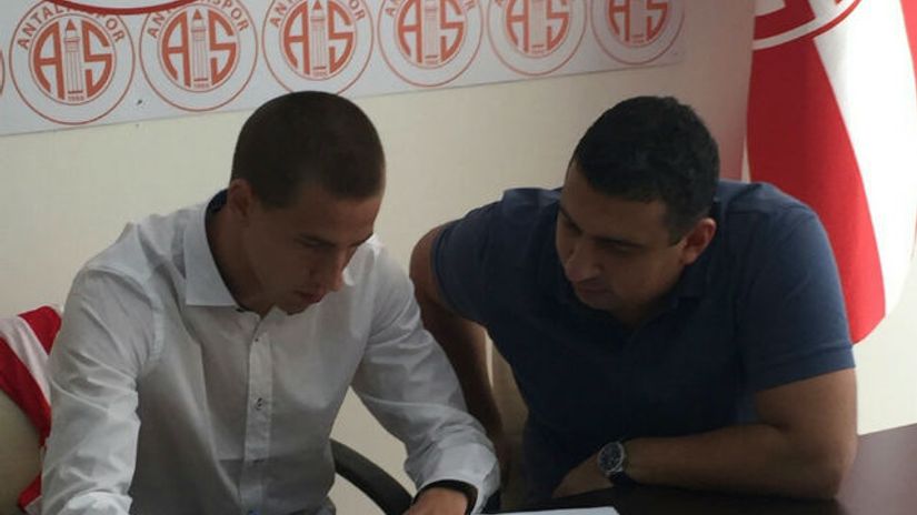 "Jevtović potpisuje ugovor u društvu predsednika Antalije"