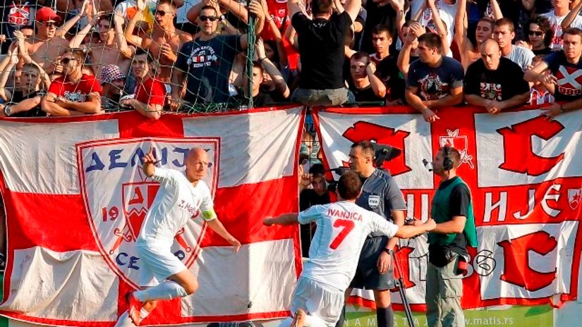 "Milovan Milović slavi gol"