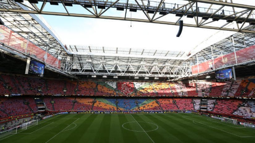 "Amsterdam Arena"