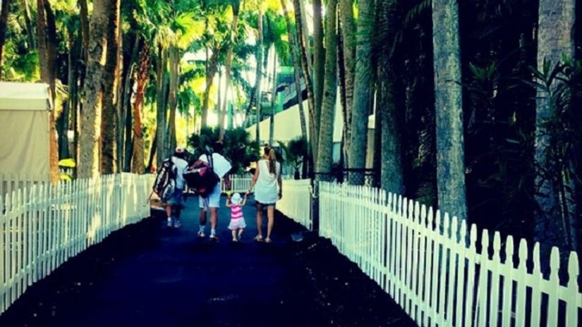 "Tipsa sa porodicom u raju Majamija"