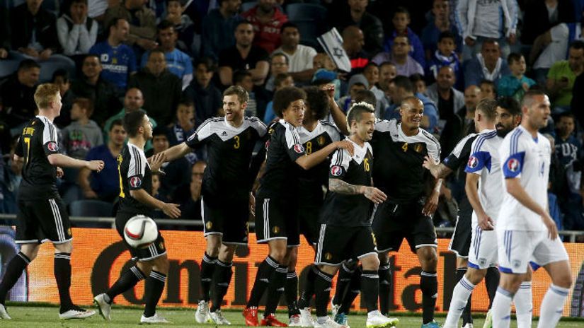"Fudbaleri Belgije proslavljaju gol Felainija"