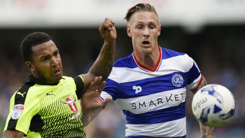 "Napadač Uniona Sebastijan Polter (desno)"