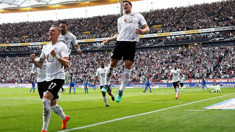 Luka Jović slavi gol