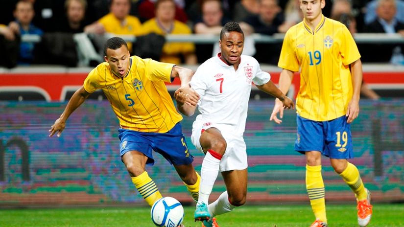 Martin Olson (Švedska) i Rahim Sterling (Engleska)
