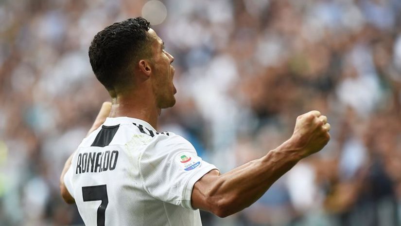 Kristijano Ronaldo proslavlja prvi gol u dresu Juventusa 