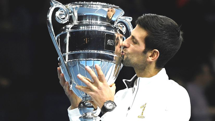 Novak sa trofejem prvog tenisera u 2018.