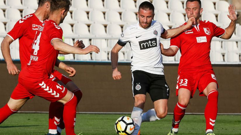 Zoran Tošić protiv odbrane Radničkog