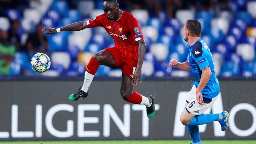 Sadio Mane (Liverpul) i Mario Rui (Napoli) 