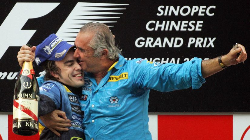 Alonso i Brijatore iz šampionskih dana (©AFP)