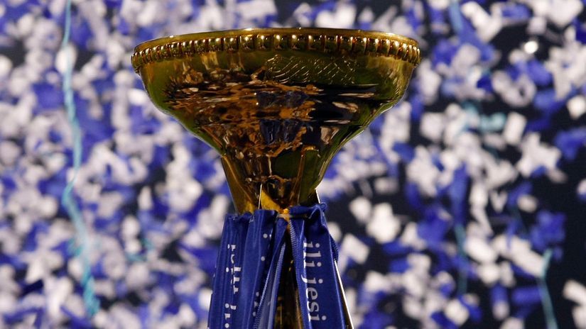 Trofej Kupa (©Starsport)
