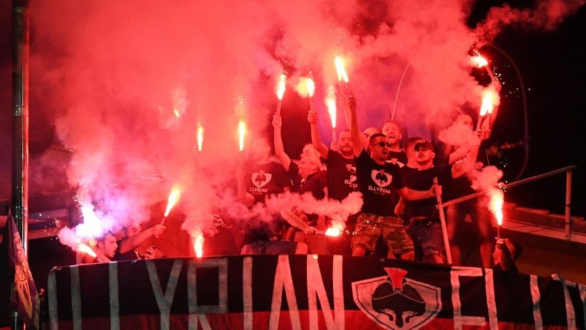 Albanski navijači (© AFP)