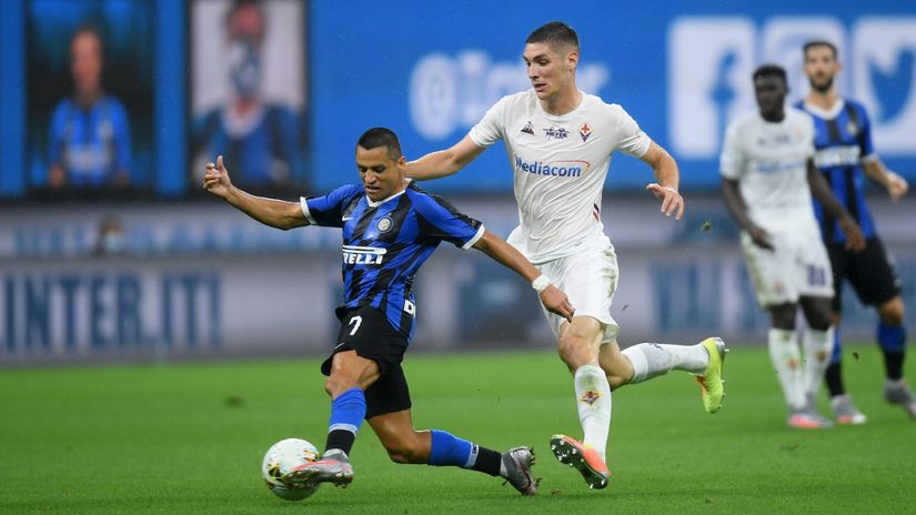 Aleksis Sančez (Inter) i Nikola Milenković (Fjorentina)