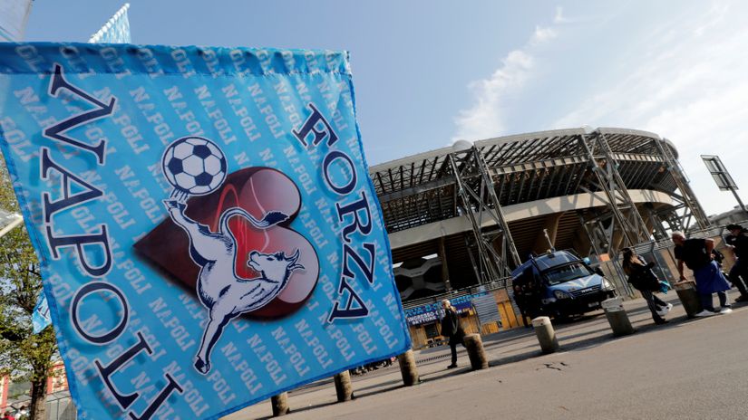 Stadion Napolija (© Reuters)