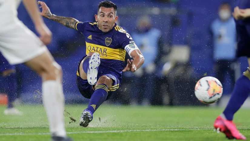Karlos Tevez (©Reuters)