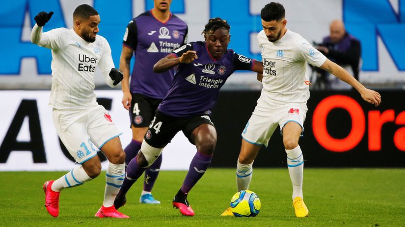 Emanuel Kone (u sredini) (Foto: Reuters)