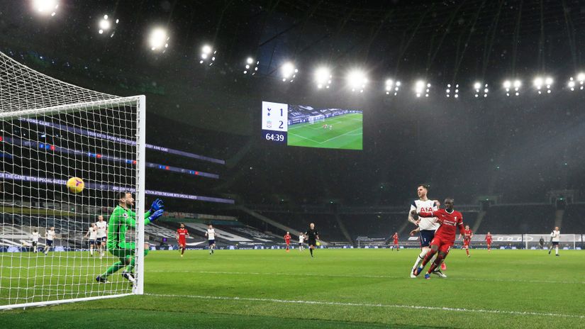 Sadio Mane postiže gol (©Reuters)