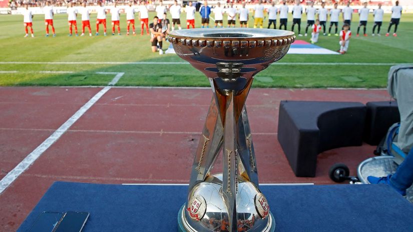 Trofej Kupa (©Starsport)