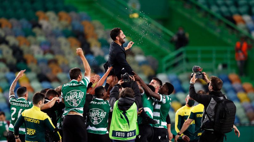 Čudotvorac Amorim okončao duopol Porta i Benfike, Sporting šampion posle 19 godina - navijači se tukli s policijom ispred stadiona (VIDEO)