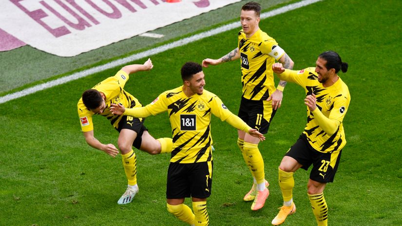 Igrači Dortmunda slave pogodak (©Reuters)