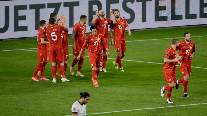 Goran Pandev proslavlja pogodak (©Reuters)