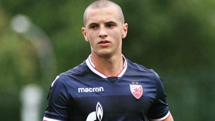 Aleksandar Kahvić (FK Crvena zvezda/Nikola Mitić))