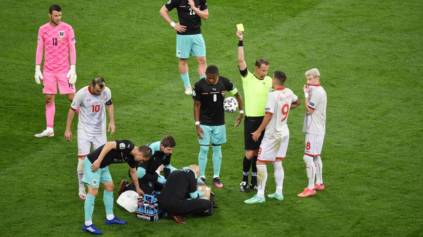 Lekarski tim pomaže Dragoviću (Reuters)