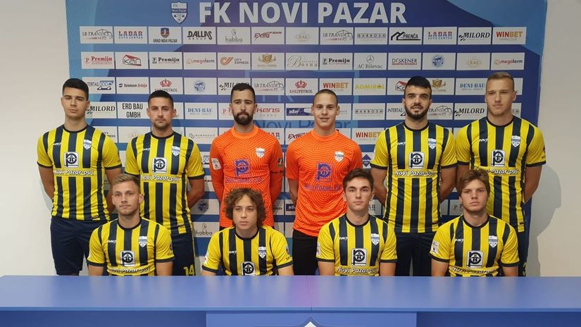 Ceo tim stigao na obalu Jošanice: Novi Pazar predstavio desetoricu novih igrača