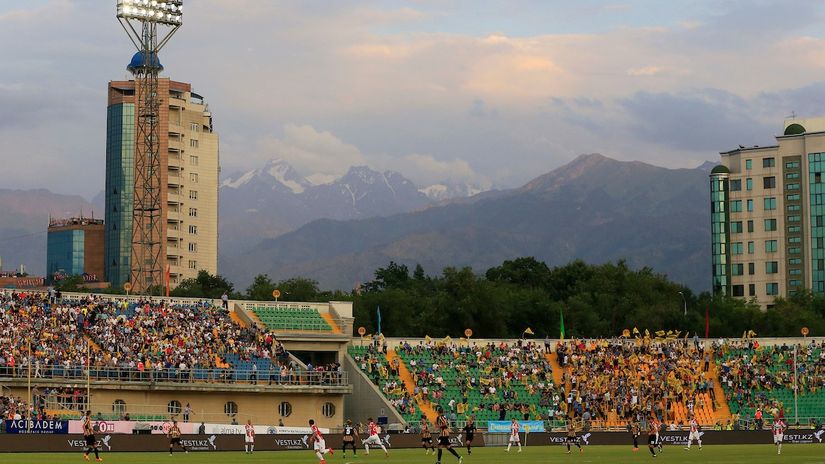 Stadion Kairata (©Starsport)