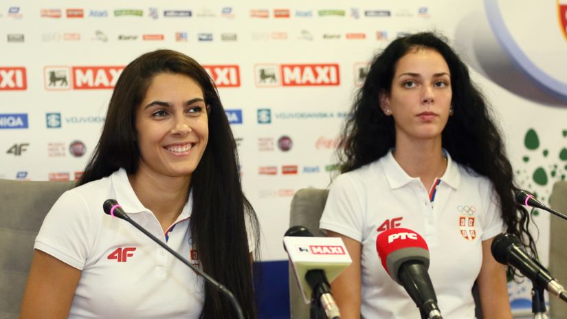 Milica Mandić i Tijana Bogdanović (©MN Press)