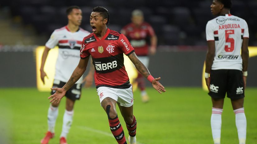 Flamengo slavi Bruna Enrikea, het-trik za sedam minuta, poniženi Trikolori (VIDEO)