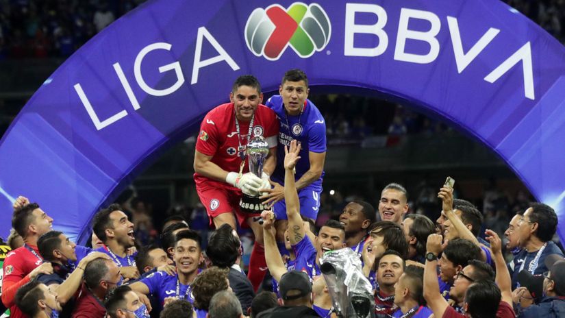 Fudbaleri Kruz Azula su osvojili titulu u maju (©Reuters)