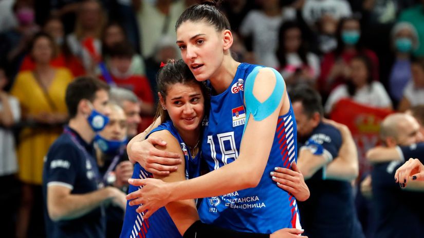 Katarina Lazović i Tijana Bošković (©Starsport)