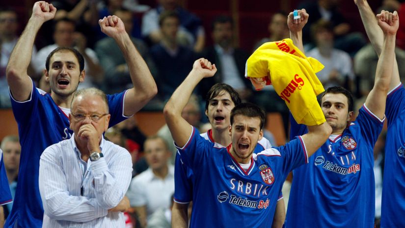 Dušan Ivković i reprezentativci Srbije (©Star Sport)