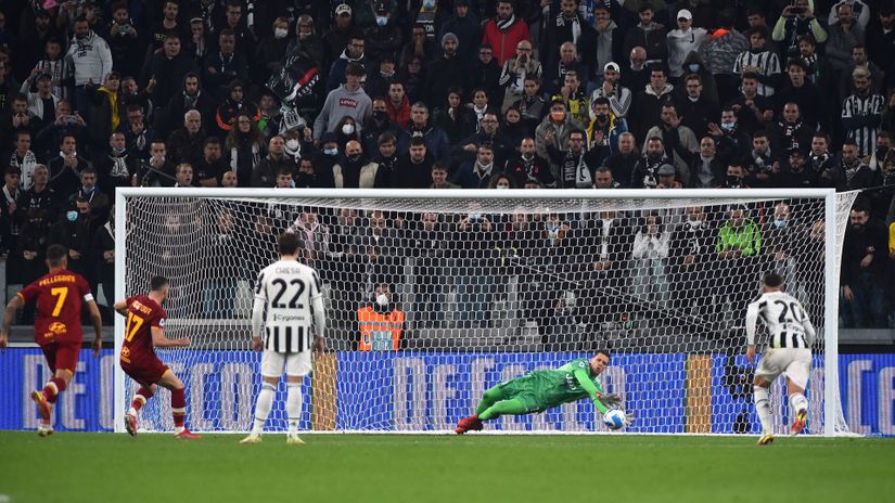 Sudija prva zvezda derbija, Roma će grmeti zbog Juventusove kontroverzne pobede (VIDEO)