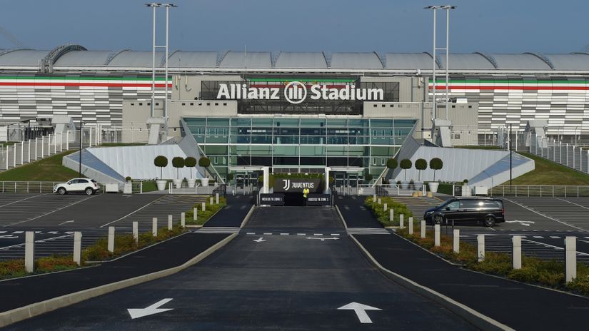 Juve opet nešto mutio? Pod lupom 42 transfera i niželigaši od 8.000.000, sumnjivi poslovi sa Sitijem i Barsom