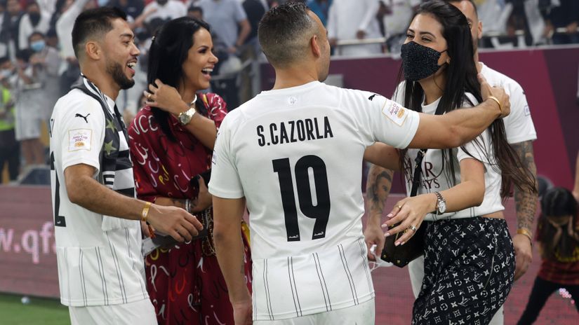 Santi Kazorla proslavlja pobedu Al Sada (©Reuters)