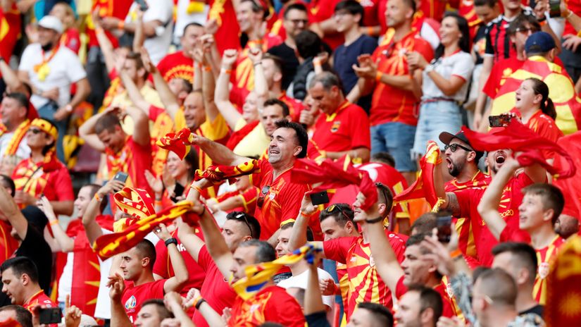 Makedonija na nogama: Premije od predsednika kao motiv fudbalerima, traži se karta više