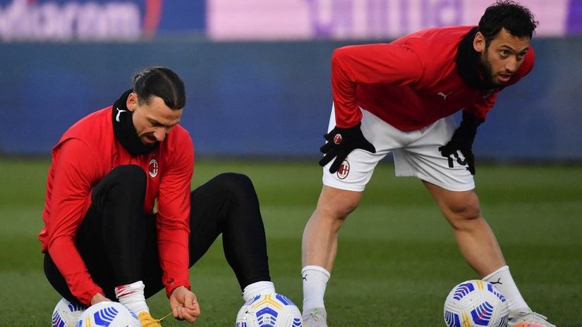 Ibrahimović i Čalhanoglu (AFP)