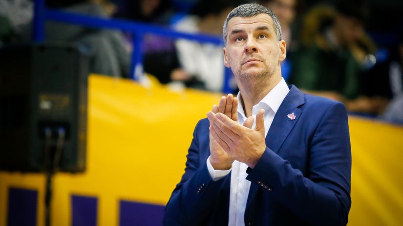 V. Jovanović (MN Press)