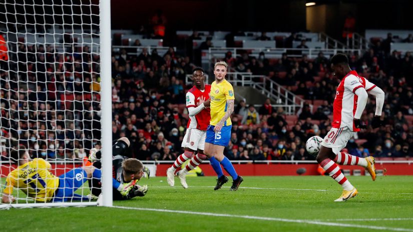 "Štikle" Edija Nketije i "suknjice" Nikolasa Pepea odveli Arsenal u polufinale Liga kupa  (VIDEO)