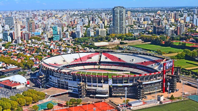 Stadion Monumental (©Shutterstock)