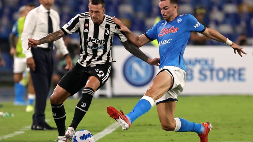 Federiko Bernardeski (Juventus) i Fabijan Ruiz (Napoli)