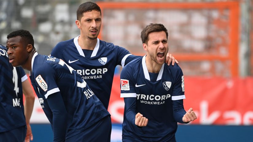 Miloš Pantović slavi gol (©Reuters) 