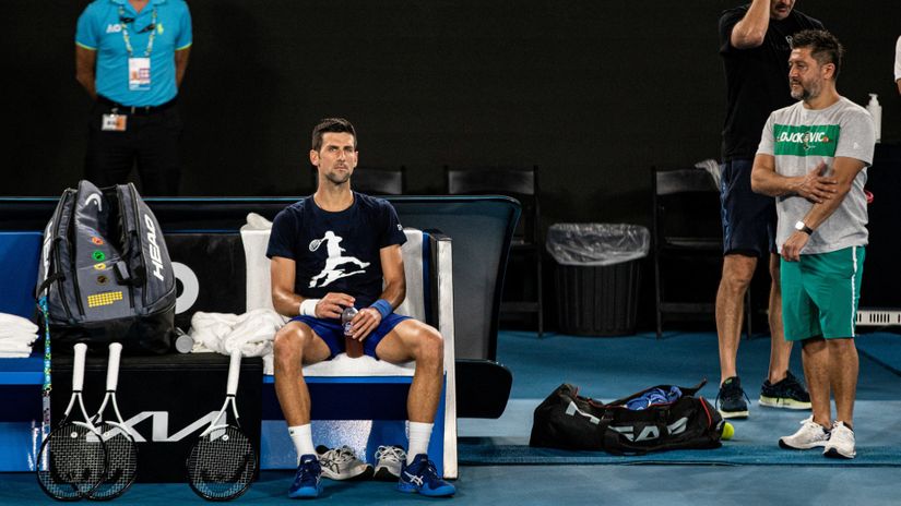 Novak Đoković na treningu (©Reuters)