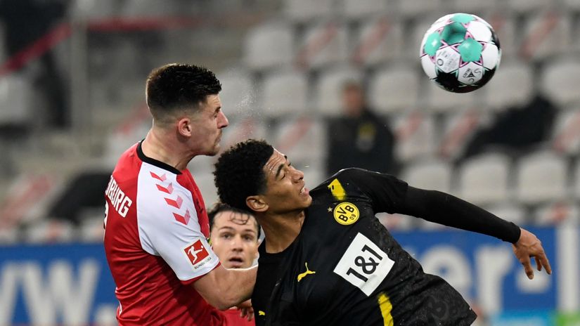 Duel sa prošle utakmice Frajburga i Borusije Dortmund (©Reuters)