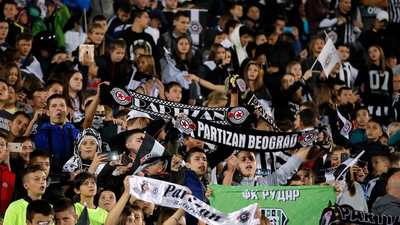 Najmlađi navijači crno-belih (© Star sport)
