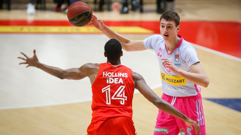 Nikola Jović i Ostin Holins (©MN Press)